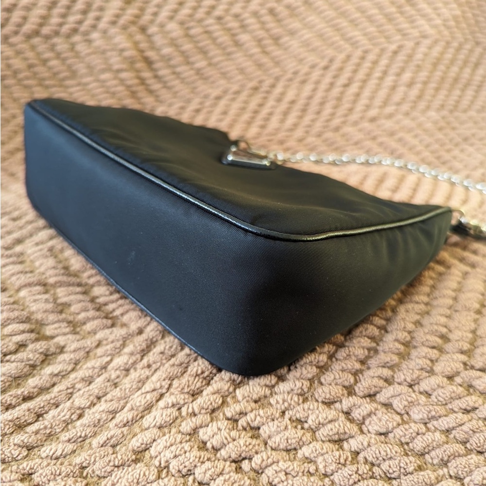 Prada Re-edition 2005 (Authentic) - Picture 12 of 16